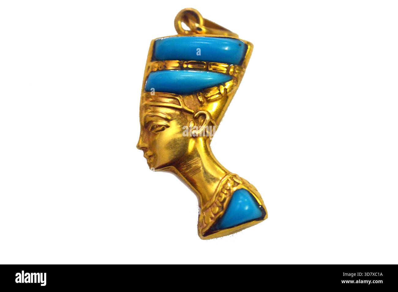 Busto d'oro sul lato sinistro della regina Nefertiti, moglie del faraone Akhenaton, durante la XVIII dinastia, il suo nome significa (la bella è arrivata), Gol Foto Stock