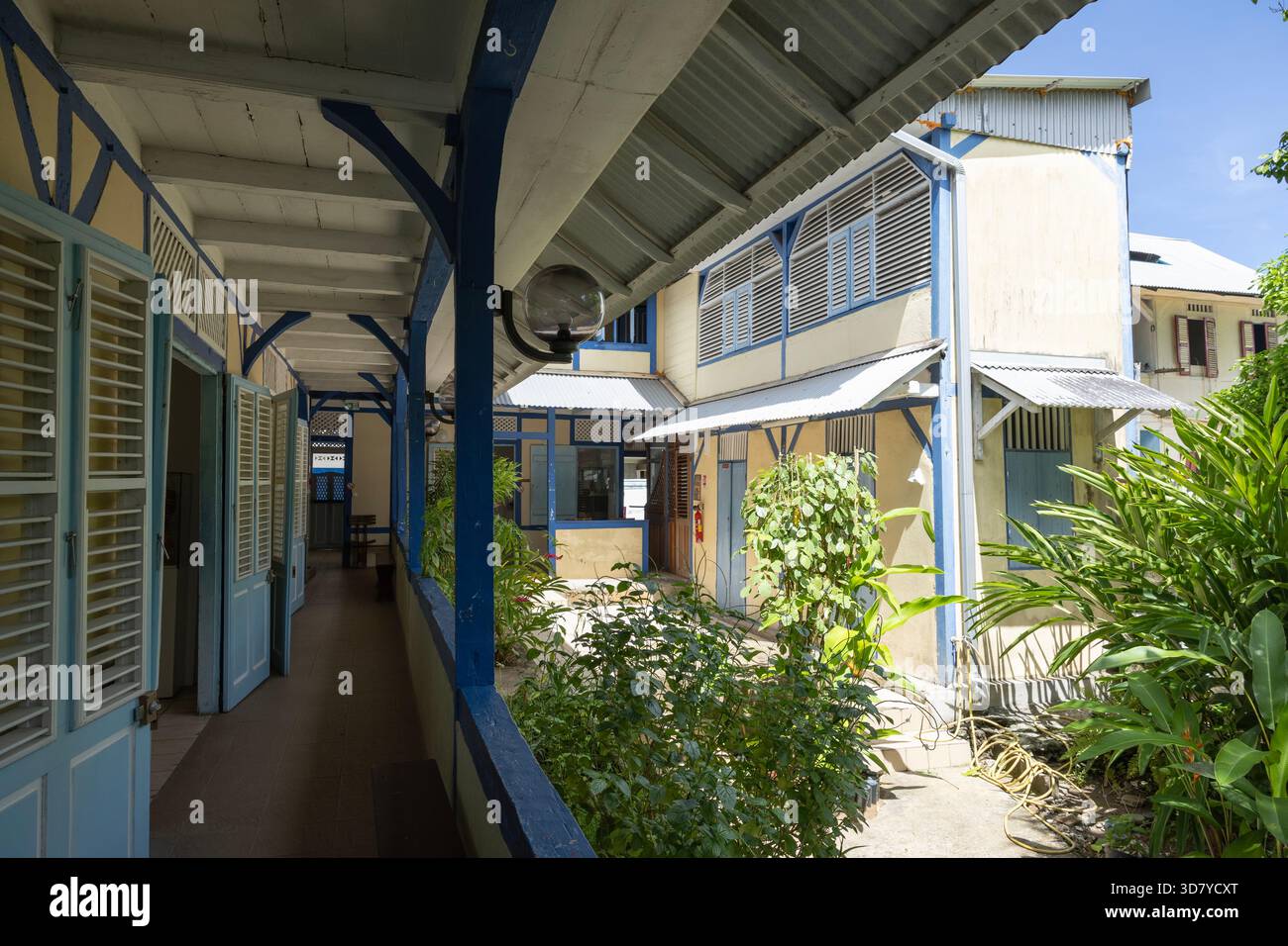 Il cortile interno del Museo delle culture Guianesi a Cayenne, la principale città della Guiana francese, un dipartimento della Francia nel Sud America nordorientale. Foto Stock