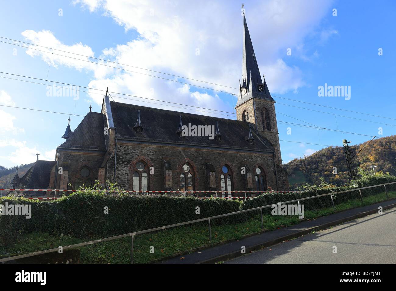 Chiesa cattolica di Santa Margherita a Filsen nella Valle del Medio Reno Foto Stock
