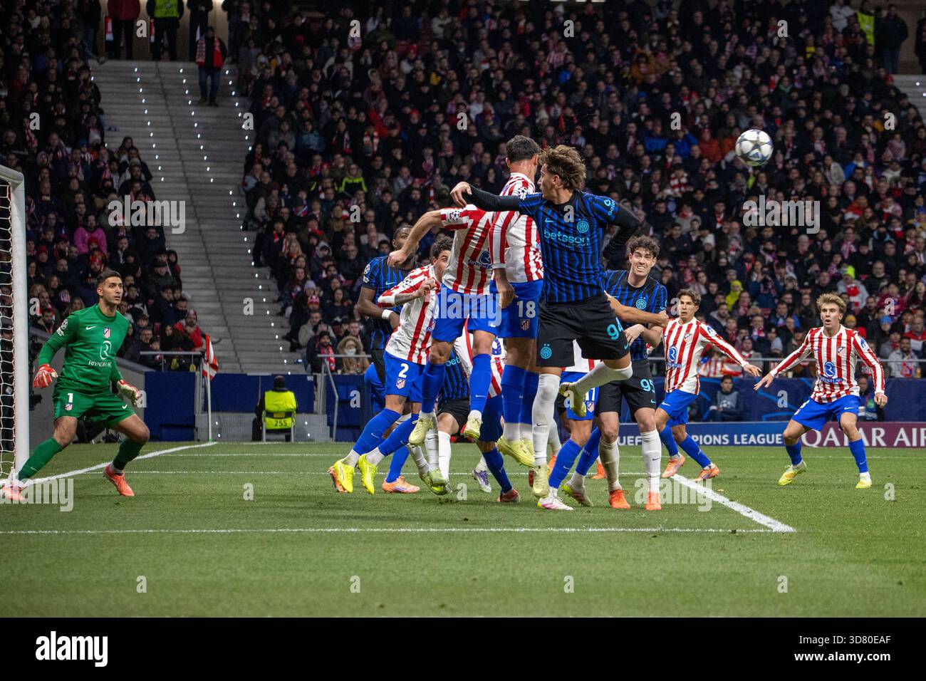 Madrid, Spagna. 26 novembre 2025. Partita di UEFA Champions League tra l'Atlético de Madrid e l'Internazionale de Milan allo Stadio Metropolitano. Punteggio finale: Atlético de Madrid 2-1 Inter credito: D. Canales Carvajal/Alamy Live News Foto Stock