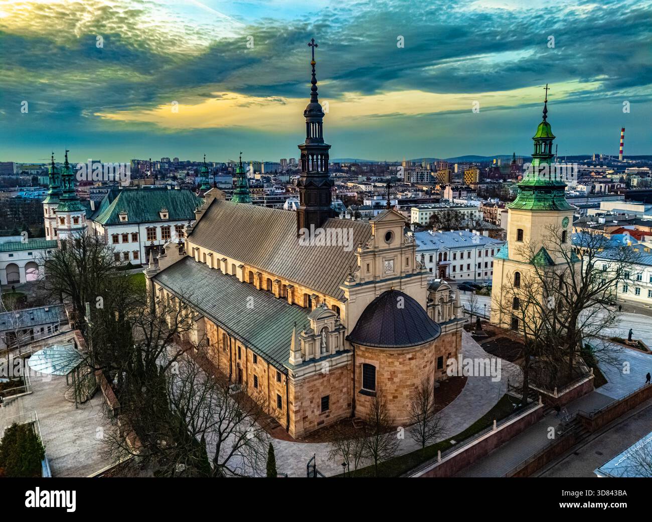 Cattedrale di Kielce e Museo Nazionale situati nel Palazzo dei Vescovi di Cracovia a Kielce, Polonia Foto Stock