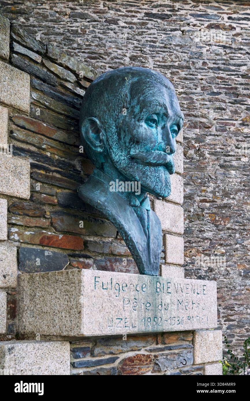 Francia, Cotes d'Armor, Uzel, monumento a Fulgence Bienvenüe che dedicò la sua vita alla costruzione della metropolitana di Parigi, il più importante lavoro della sua carriera Foto Stock
