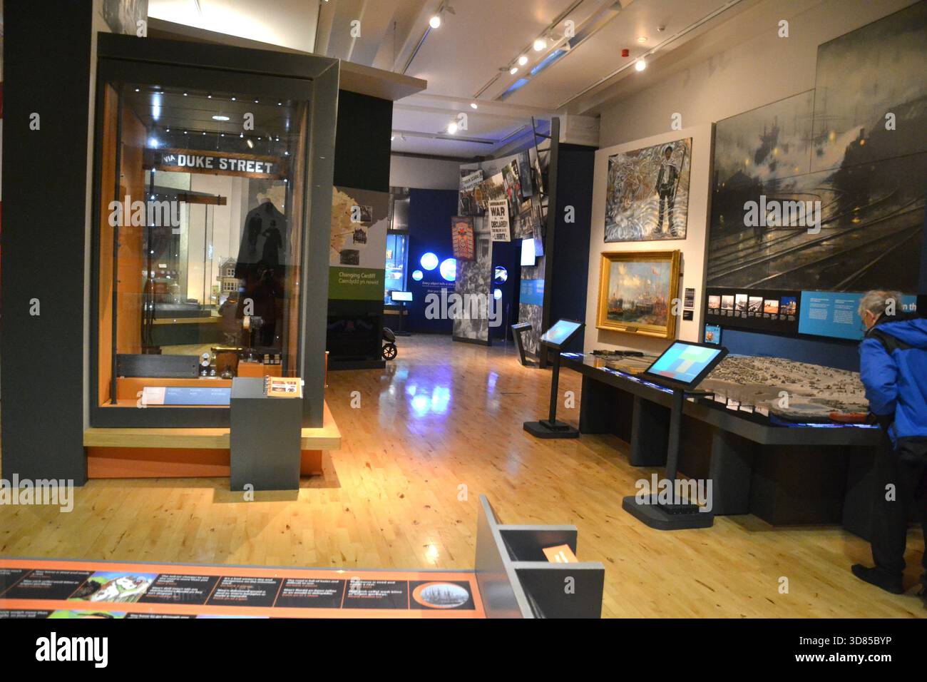 Il Museo di Cardiff, tutto su Cardiff, Old Library Building, Cardiff City Centre, South Wales, REGNO UNITO Foto Stock