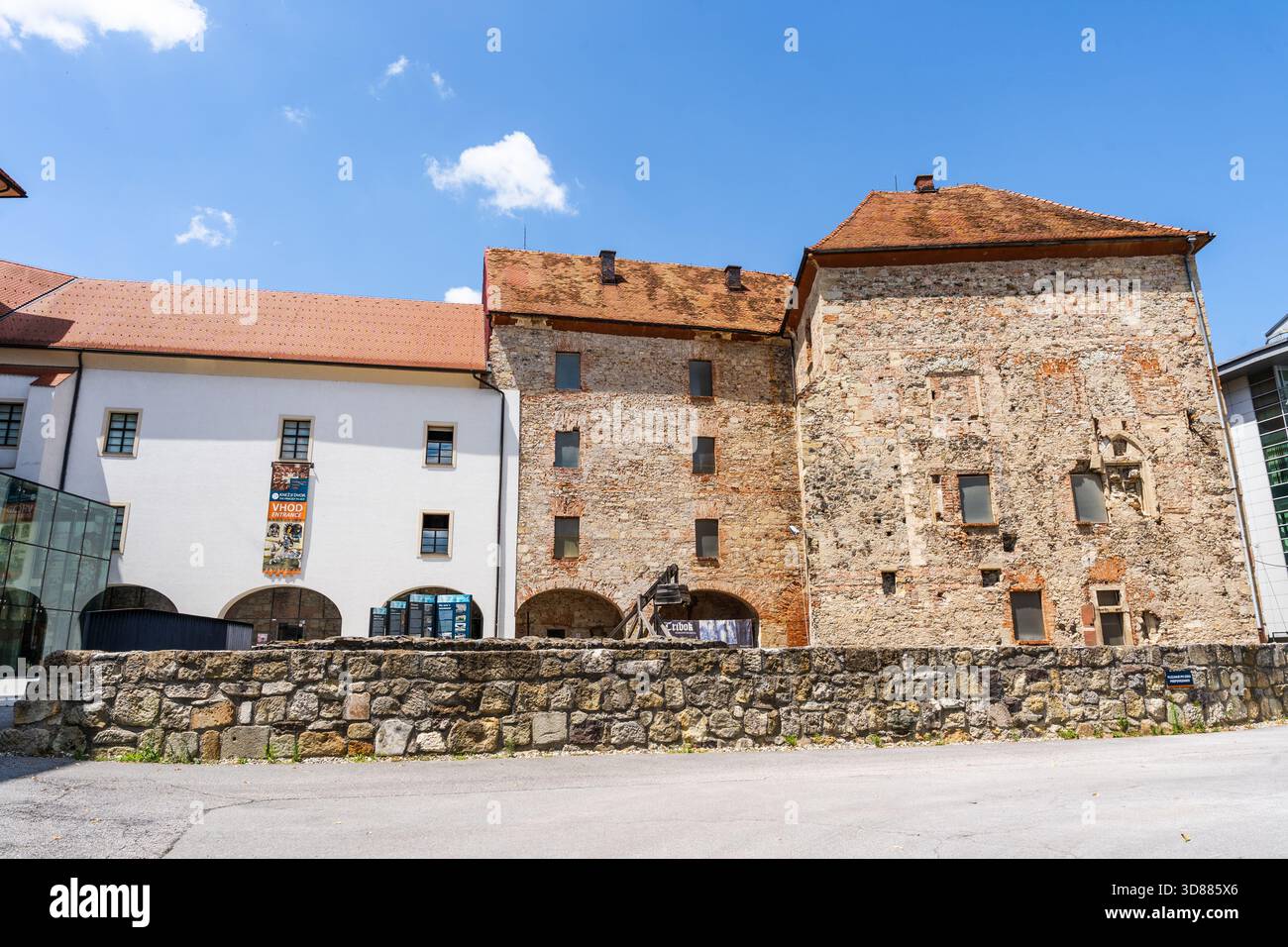 Vista esterna della residenza del Principe, parte del Museo regionale di Celje, sede della mostra dei conti di Celje a Celje, in Slovenia Foto Stock