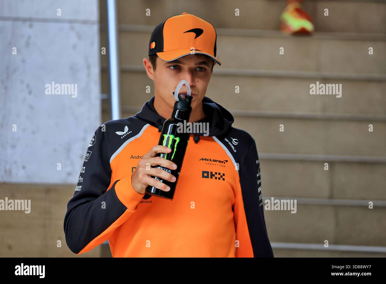 Doha, Qatar. 29 novembre 2025. Lando Norris (GBR) McLaren. 29.11.2025. Formula 1 World Championship, Rd 23, Qatar Grand Prix, Doha, Qatar, Sprint e giorno di qualificazione. Crediti: James Moy/Alamy Live News Foto Stock