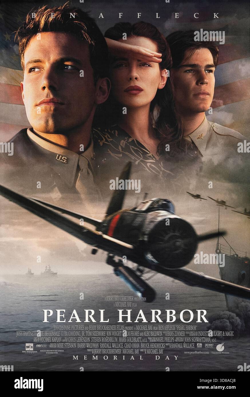 Pearl Harbor (2001), diretto da Michael Bay e interpretato da Ben Affleck, Josh Hartnett e Kate Beckinsale. Due migliori amici e un'infermiera furono spazzati nell'attacco del 1941 a Pearl Harbor e alle sue conseguenze, dal raid stesso alla missione Doolittle. Fotografia di un poster originale del 2001 USA a un foglio SOLO PER USO EDITORIALE. Crediti: Immagini BFA / Touchstone Foto Stock