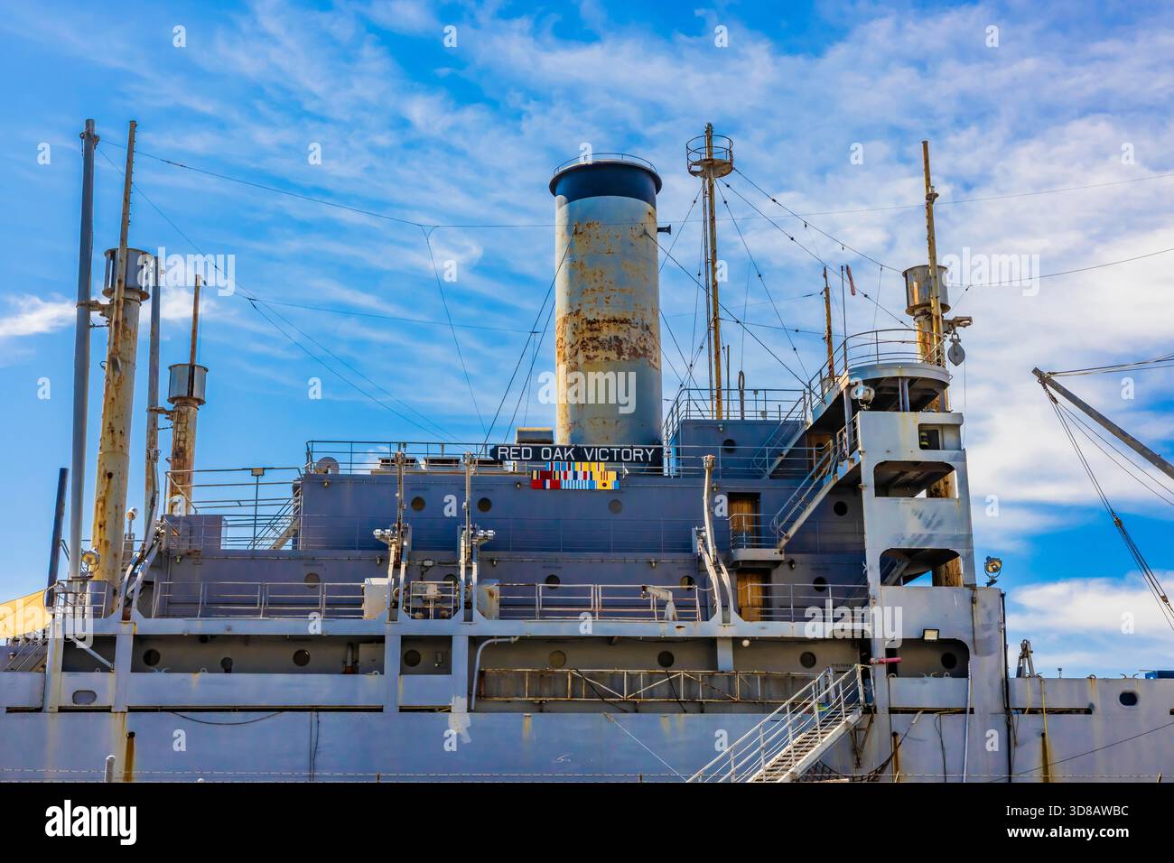 SS Red Oak Victory, una nave da carico restaurata durante la seconda guerra mondiale nei pressi di Rosie the Riveter WWII Home Front National Historical Park, Richmond, California, USA Foto Stock