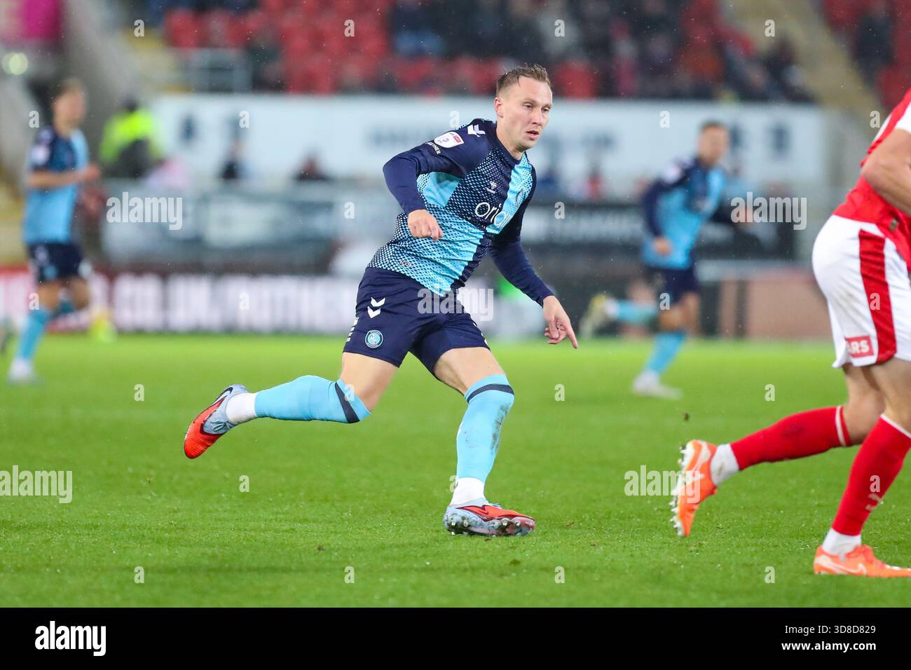 AESSEAL New York Stadium, Rotherham, Inghilterra - 29 novembre 2025 Cauley Woodrow (12) di Wycombe Wanderers - durante la partita Rotherham United contro Wycombe Wanderers, Sky Bet League One, 2025/26, AESSEAL New York Stadium, Rotherham, Inghilterra - 29 novembre 2025 crediti: Mathew Marsden/WhiteRosePhotos/Alamy Live News Foto Stock