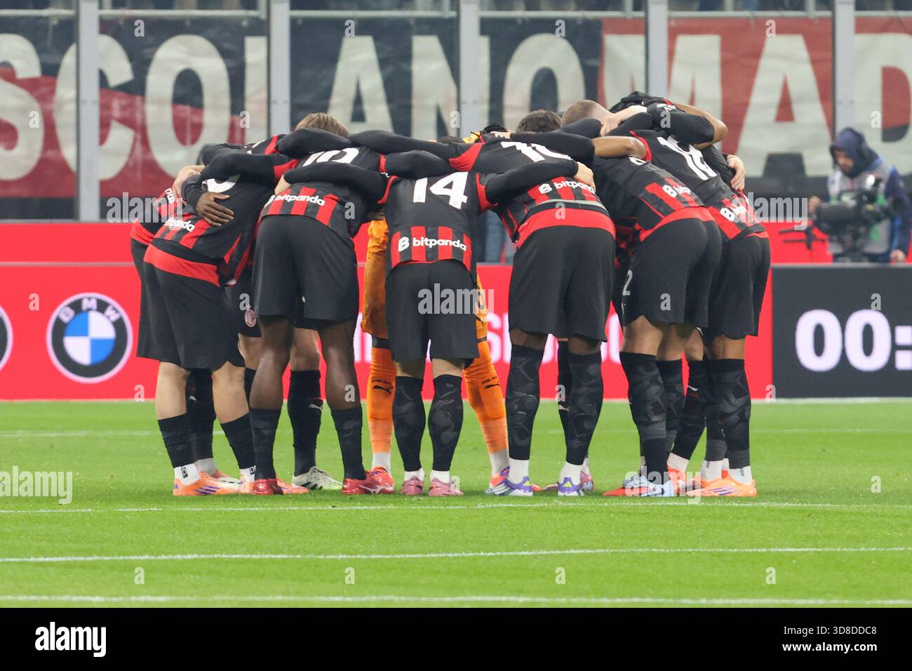 Milano, Italia. 29 novembre 2025. ac milan prima della partita di serie A tra Milano e Lazio allo stadio Giuseppe Meazza di Milano, November29 2025 Sport - calcio. (Foto di Antonio Saia) credito: Christian Santi/Alamy Live News Foto Stock