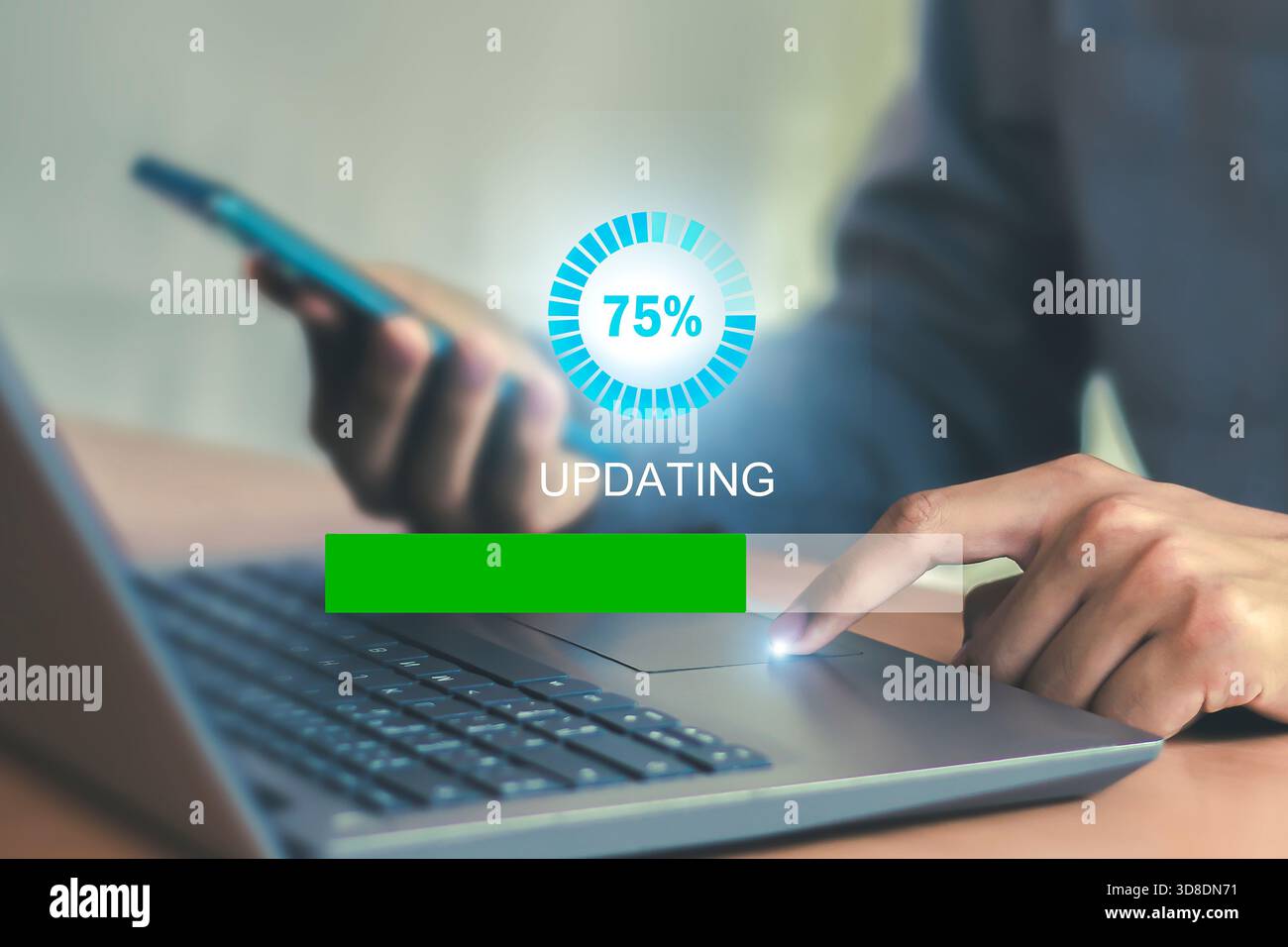 Aggiornamenti software o aggiornamenti del sistema operativo per mantenere aggiornato il dispositivo con funzionalità avanzate nelle nuove versioni e maggiore sicurezza. Foto Stock