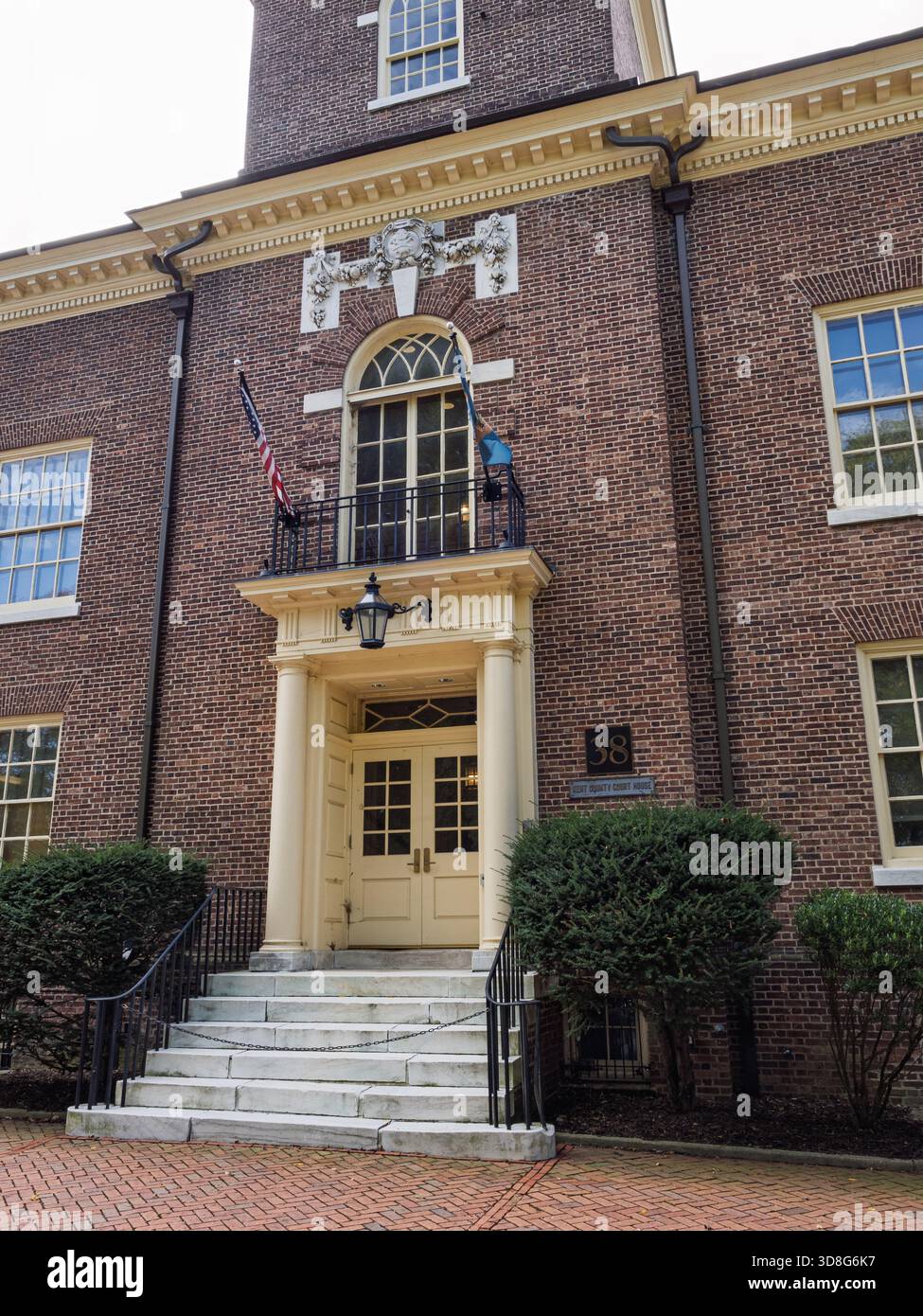La facciata d'ingresso anteriore della Corte di Cancelleria del Delaware, uno storico edificio in mattoni rossi a dover, il primo Parco Nazionale del Delaware. Foto Stock