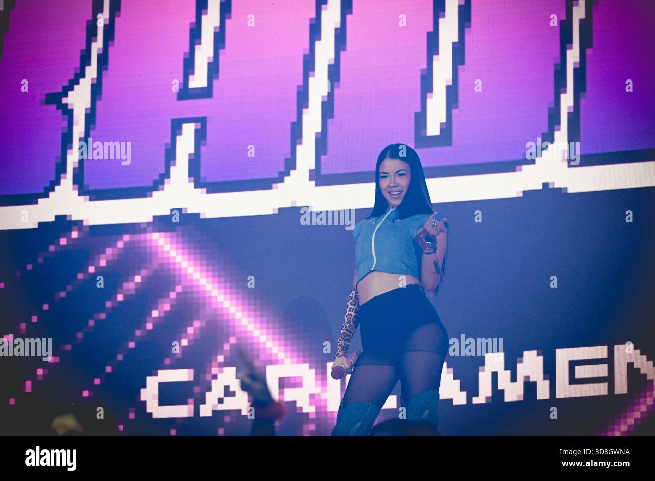Rapper anna pepe immagini e fotografie stock ad alta risoluzione - Alamy