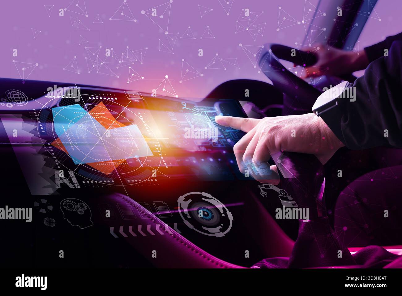 Un abitacolo futuristico dotato di un'interfaccia touchscreen ai avanzata, che mostra i comandi digitali e l'interazione con il conducente con la tecnologia illuminante eleme Foto Stock