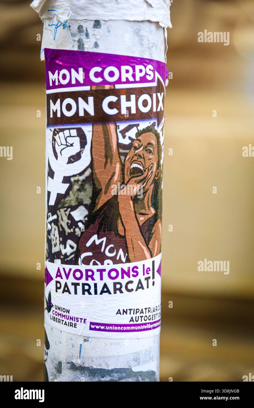 Adesivo dell'Unione Comunista. Il mio corpo, la mia scelta. Interrompere il patriarcato. Foto Stock