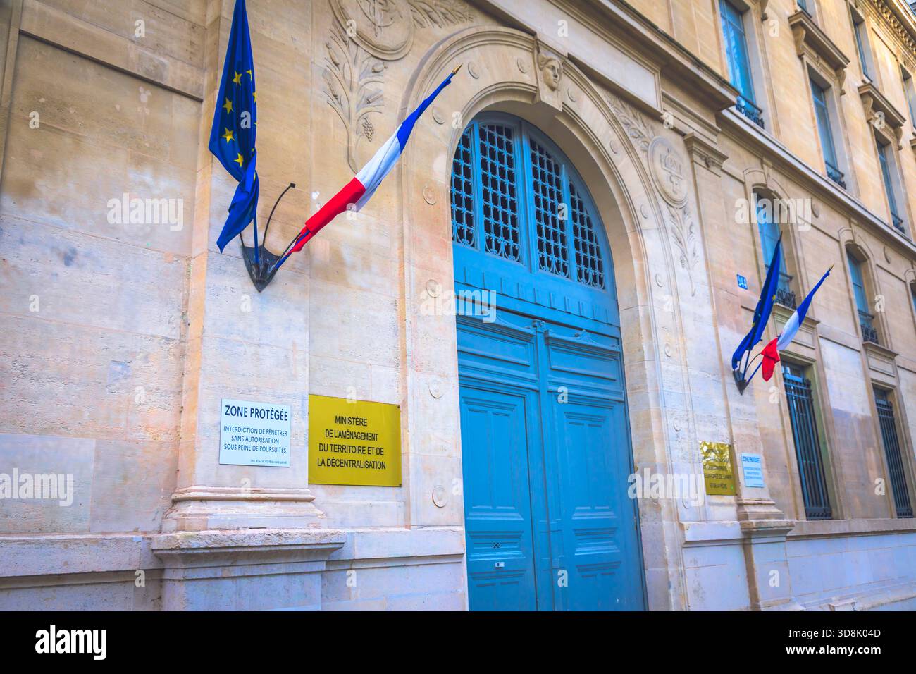 Francia, ile-de-France, Parigi, 7° arrondissement, Boulevard Saint-Germain, hotel de Roquelaure, Ministero della pianificazione regionale e del decentramento Foto Stock