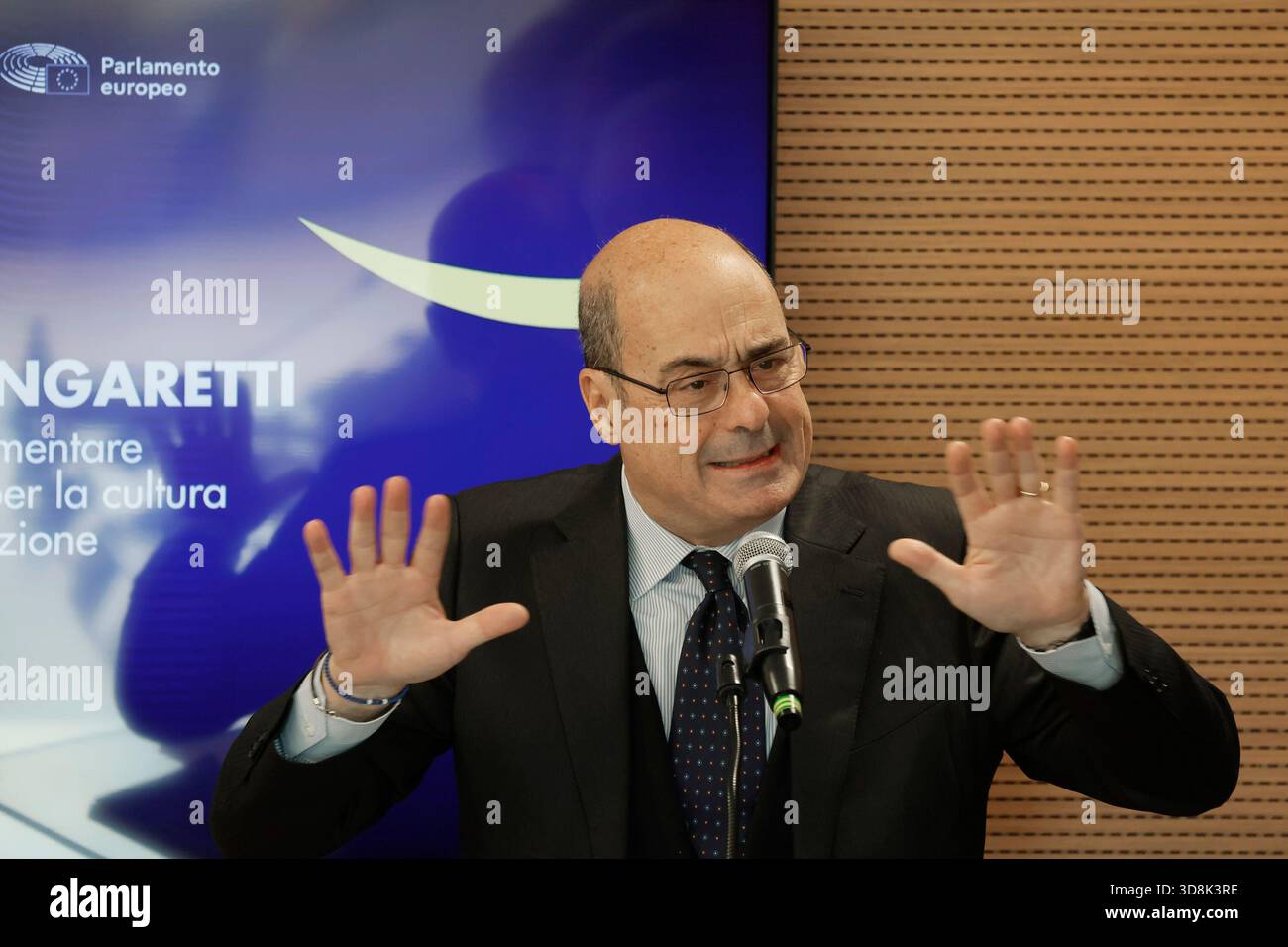 Roma, Italia. 1 dicembre 2025. Nicola Zingaretti alla conferenza nella sede dell'associazione Civita sul rapporto Draghi 2024, innovazione e cultura opportunità dei fondi europei - Roma-Italia -Lunedì 01 dicembre 2025 - politica - (foto di Cecilia Fabiano/ crediti: LaPresse/Alamy Live News Foto Stock