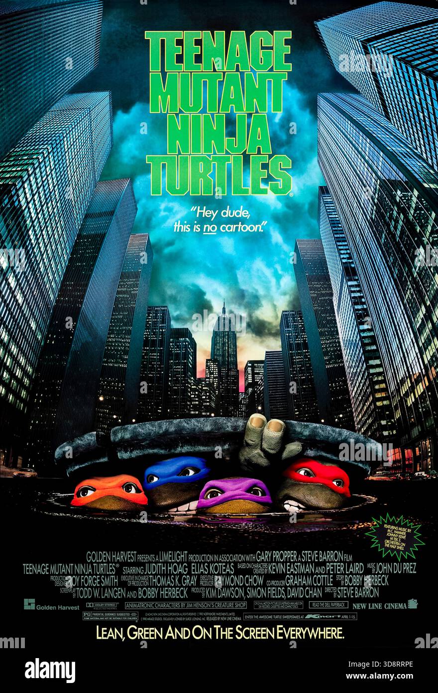 Teenage Mutant Ninja Turtles (1990) diretto da Steve Barron e interpretato da Judith Hoag, Elias Koteas e Josh Pais. Quattro fratelli mutati di tartaruga addestrati nella battaglia di Ninjitsu Shredder e il Foot Clan per difendere New York City. Fotografia di un poster originale del 1990 USA a un foglio SOLO PER USO EDITORIALE. Credito: BFA / New Line Cinema Foto Stock