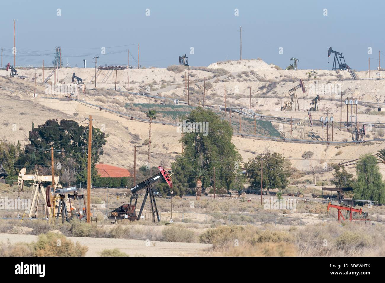 Midway-Sunset Oil Field nella contea di Kern, California, Stati Uniti. Foto Stock