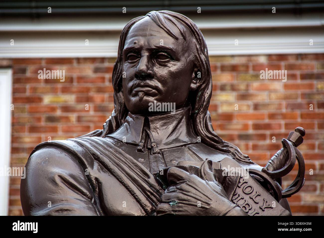 Statua di Oliver Cromwell, Warrington 1899 (vista ravvicinata), in occasione del 300° anniversario della nascita di Cromwell, di fronte alla Warrington Academy Foto Stock