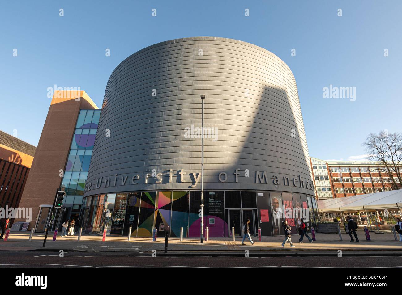 Il più grande teatro per conferenze della regione di Greater Manchester. Un luogo ideale, situato direttamente nel centro del campus dell'Università di Manchester. Foto Stock