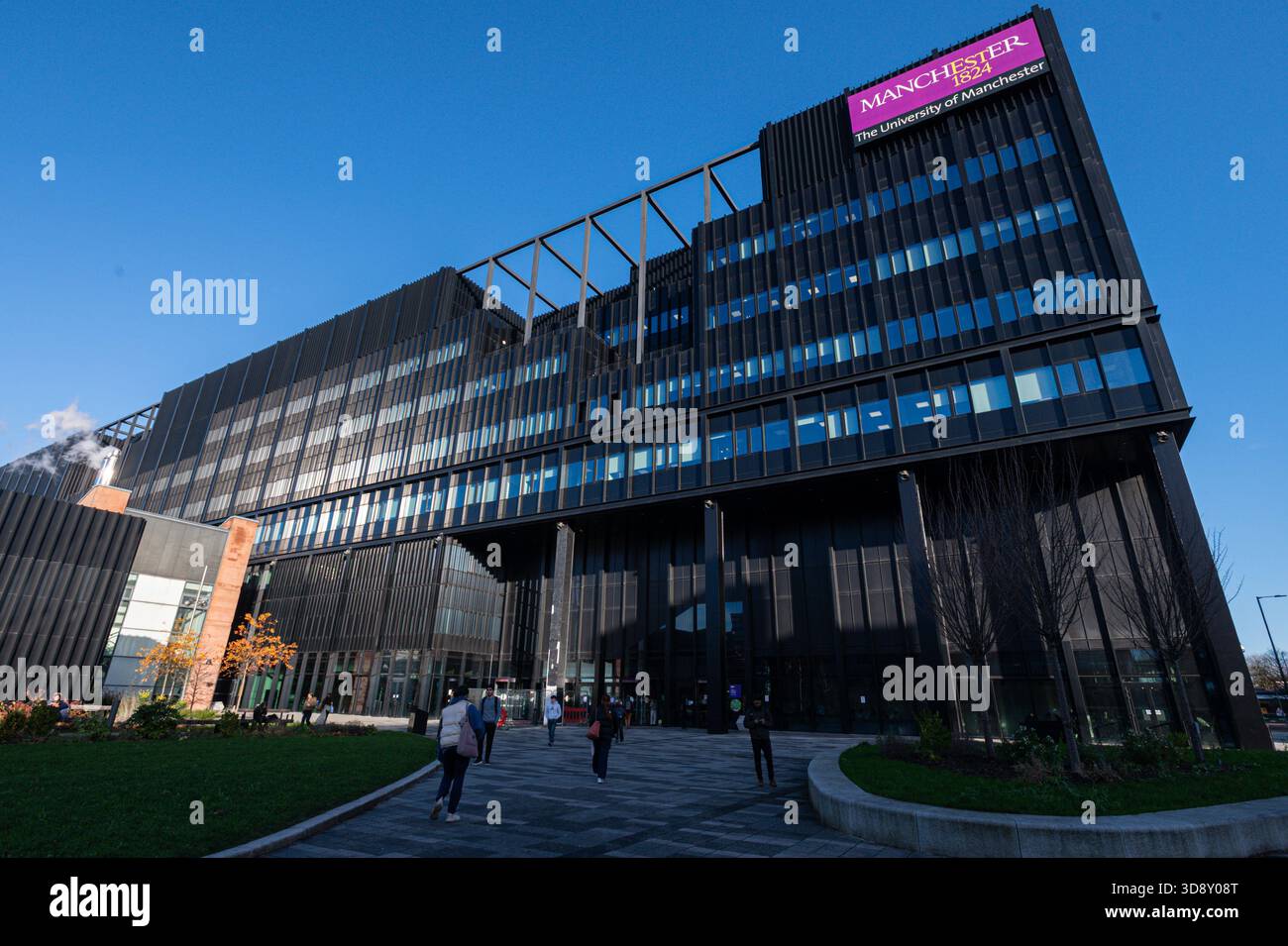 Il Nancy Rothwell Building, sede della Scuola di Ingegneria dell'Università di Manchester. Foto Stock