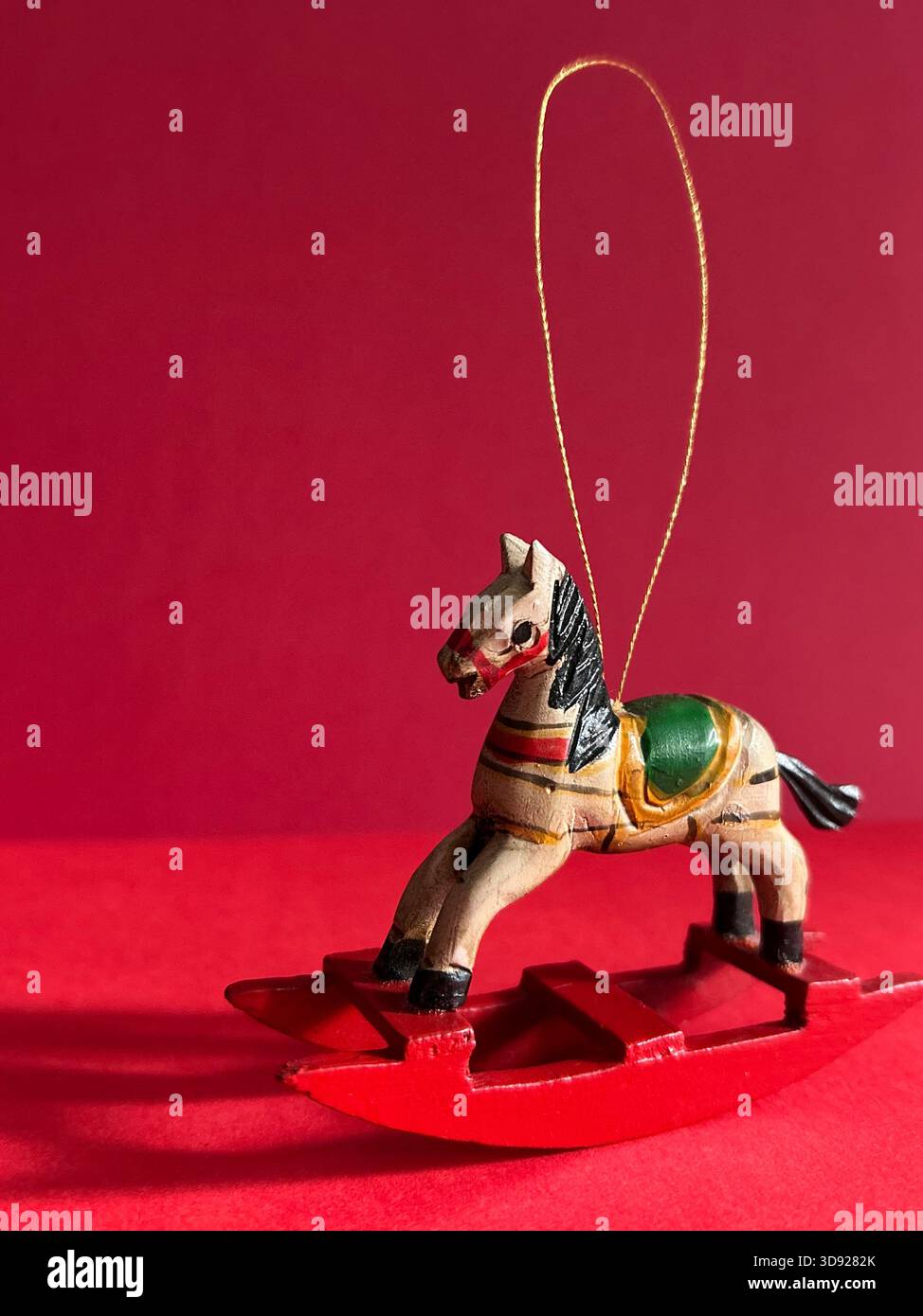 Cavallo a dondolo in legno, varie dimensioni, per artigianato