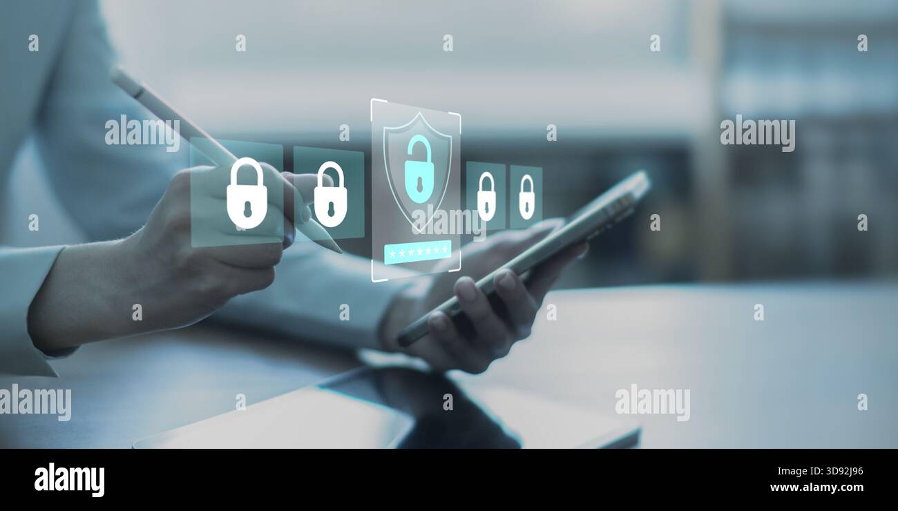 Blocchi e scudi di sicurezza digitale per una moderna protezione dei dati. Foto Stock