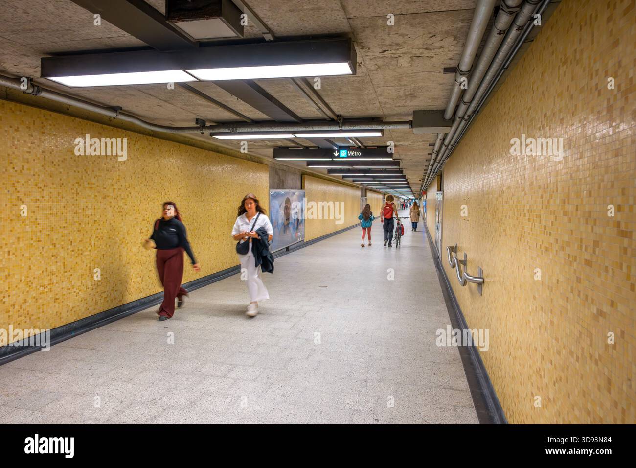 RÉSO, comunemente indicata come la città sotterranea ( la ville souterraine) a Victoria Square, Montreal, Quebec, Canada Foto Stock