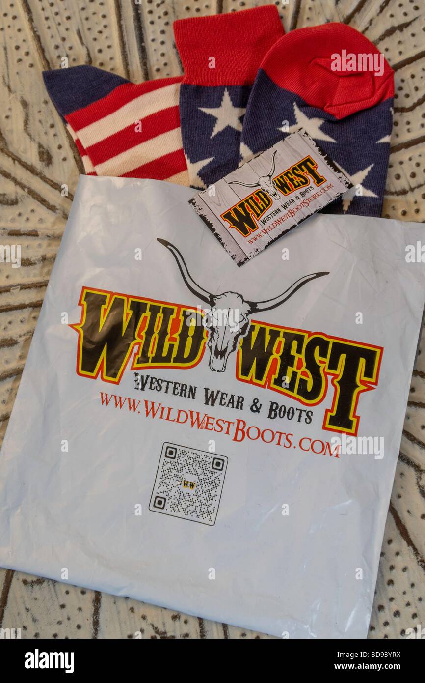 Calze a tema STILL Life of American flag ordinate sul sito web wildwestboots.com, 2025, Stati Uniti Foto Stock