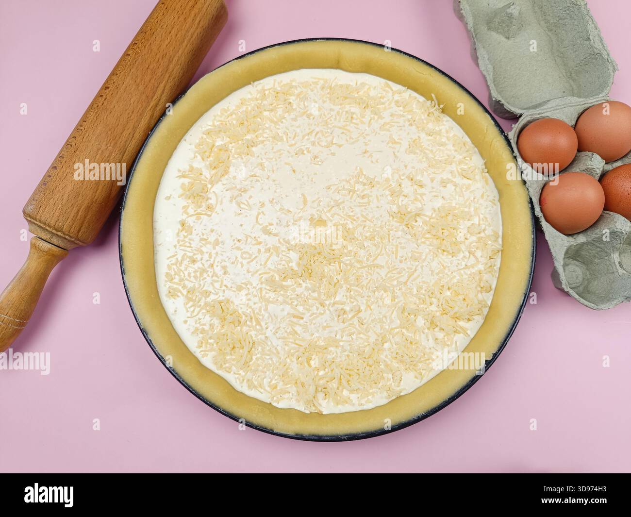Crosta per torte pronta per essere riempita Foto Stock