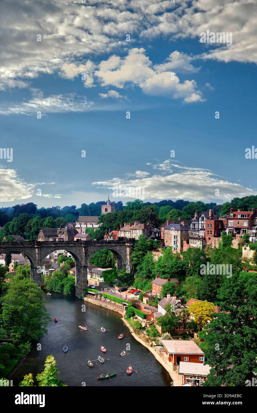 Regno Unito - NORTH YORKSHIRE: Il viadotto di Knaresborough, una città di mercato e termale sul fiume Nidd Foto Stock