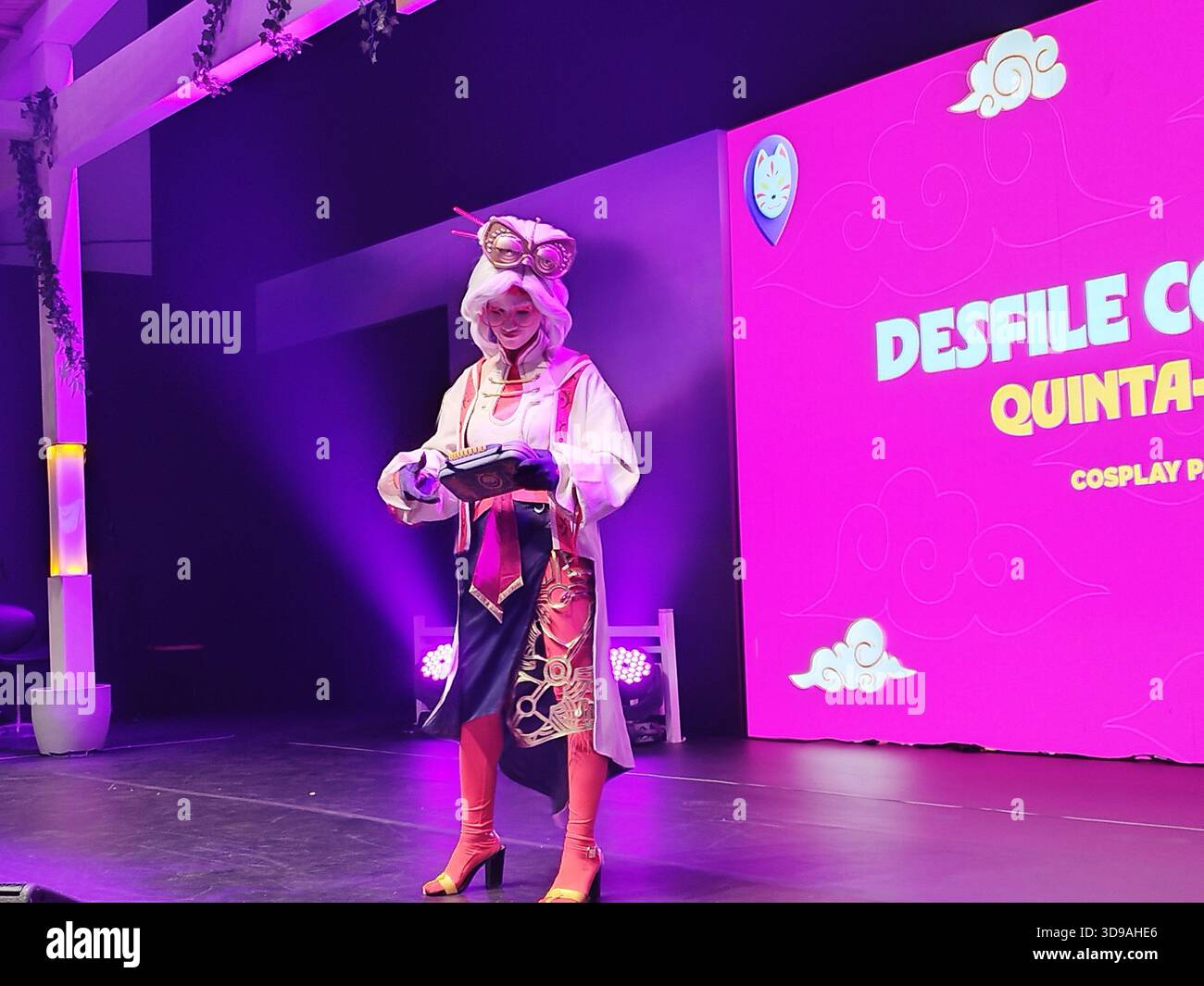 San Paolo, San Paolo, Brasile. 4 dicembre 2025. San Paolo (SP), 04/12/2025 - Cultura/Pop/Cinema/CCXP - il pubblico ha investito in costumi cosplay il secondo giorno della CCXP25 all'Expo di San Paolo. Personaggi come Wolverine, Dr. Doom, Alien, Dragon Ball, Fallout, e Mortal Kombat era tra quelli scelti per quel giorno. (Foto: Leandro Chemalle/Thenews2/Zumapress) (immagine di credito: © Leandro Chemalle/TheNEWS2 via ZUMA Press Wire) SOLO USO EDITORIALE! Non per USO commerciale! Foto Stock