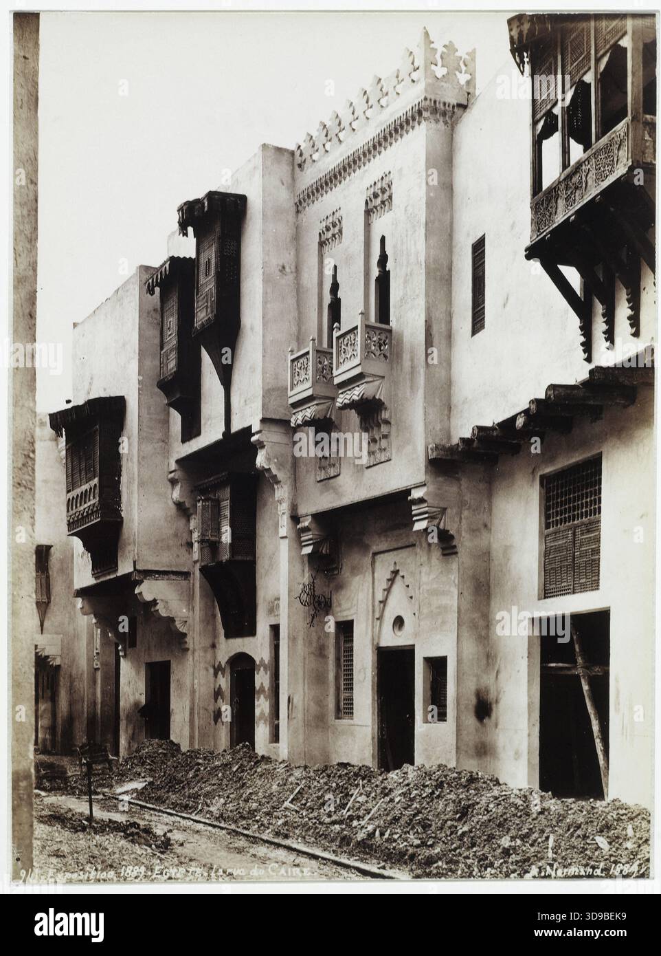 Parigi, la Rue du Caire ricreata per l'esposizione universale del 1889, al Champ de Mars, VII arrondissement, Parigi. Fotografo: Alfred Nicolas Normand. 1889. Fotografia, Arti grafiche, Fotografia. Dimensioni: Altezza: 22,4 cm, larghezza: 16,6 Foto Stock
