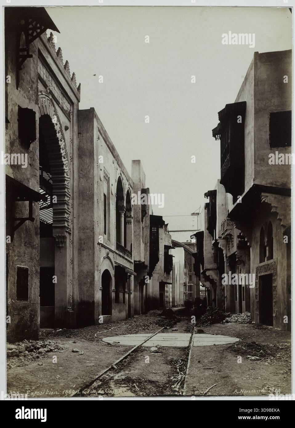 Cairo Street è stata ricreata per l'esposizione universale del 1889. Champ-de-Mars, 7° arrondissement, Parigi. Fotografo: Alfred Nicolas Normand. 1889. Fotografia, Arti grafiche, Fotografia. Dimensioni: Altezza: 22,4 cm, larghezza: 16,4 Foto Stock