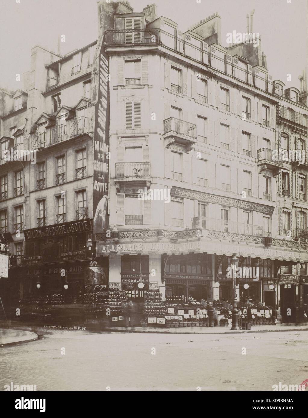 Buildings, 72 rue de Rivoli, angolo rue du Renard, 4° arrondissement, Parigi, Union photographique Francoaise, fotografo, tra il 1894 e il 1920, Fotografia, Arti grafiche, Fotografia, Aristotipo, dimensioni - disegno: altezza: 29,5 cm, larghezza: 22,9 Foto Stock