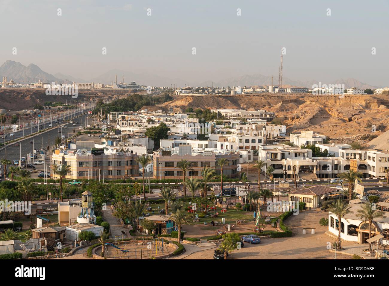 9 ottobre 2021. Sharm El Sheikh: Vista aerea sulla città egiziana di Sharm El Sheikh con le linee degli hotel sulla spiaggia Foto Stock