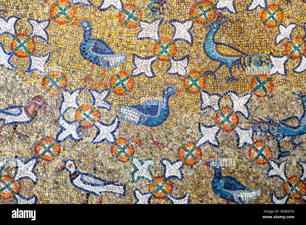 Ravenna, Italia - 12 giugno 2024: La Cappella Arcivescovile e i suoi mosaici. Foto Stock