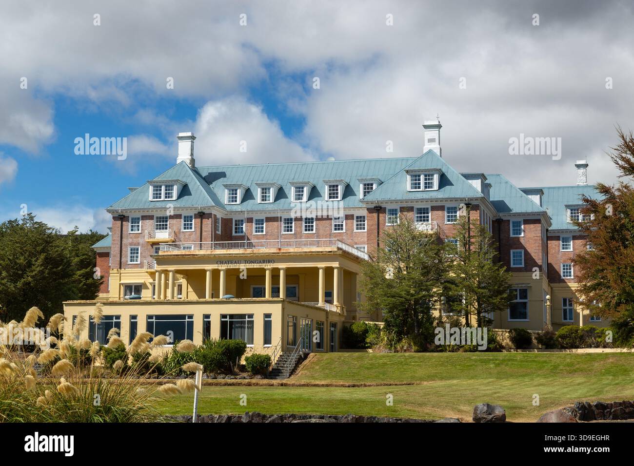 Hotel Chateau Tongariro, Whakapapa, Parco Nazionale Tongariro, nuova Zelanda Foto Stock