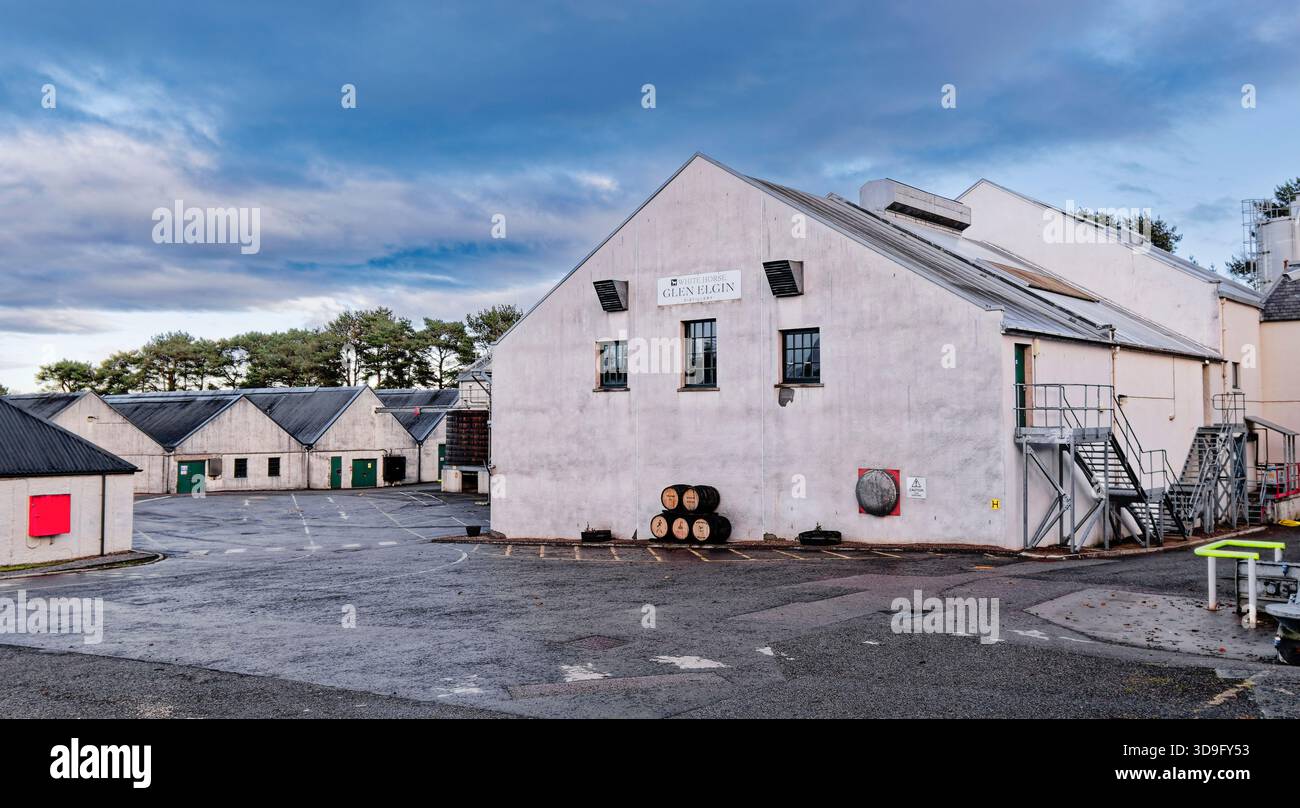 Glen Elgin Distillery distilleria di whisky single malt Fogwatt Moray Scotland gli edifici principali Foto Stock
