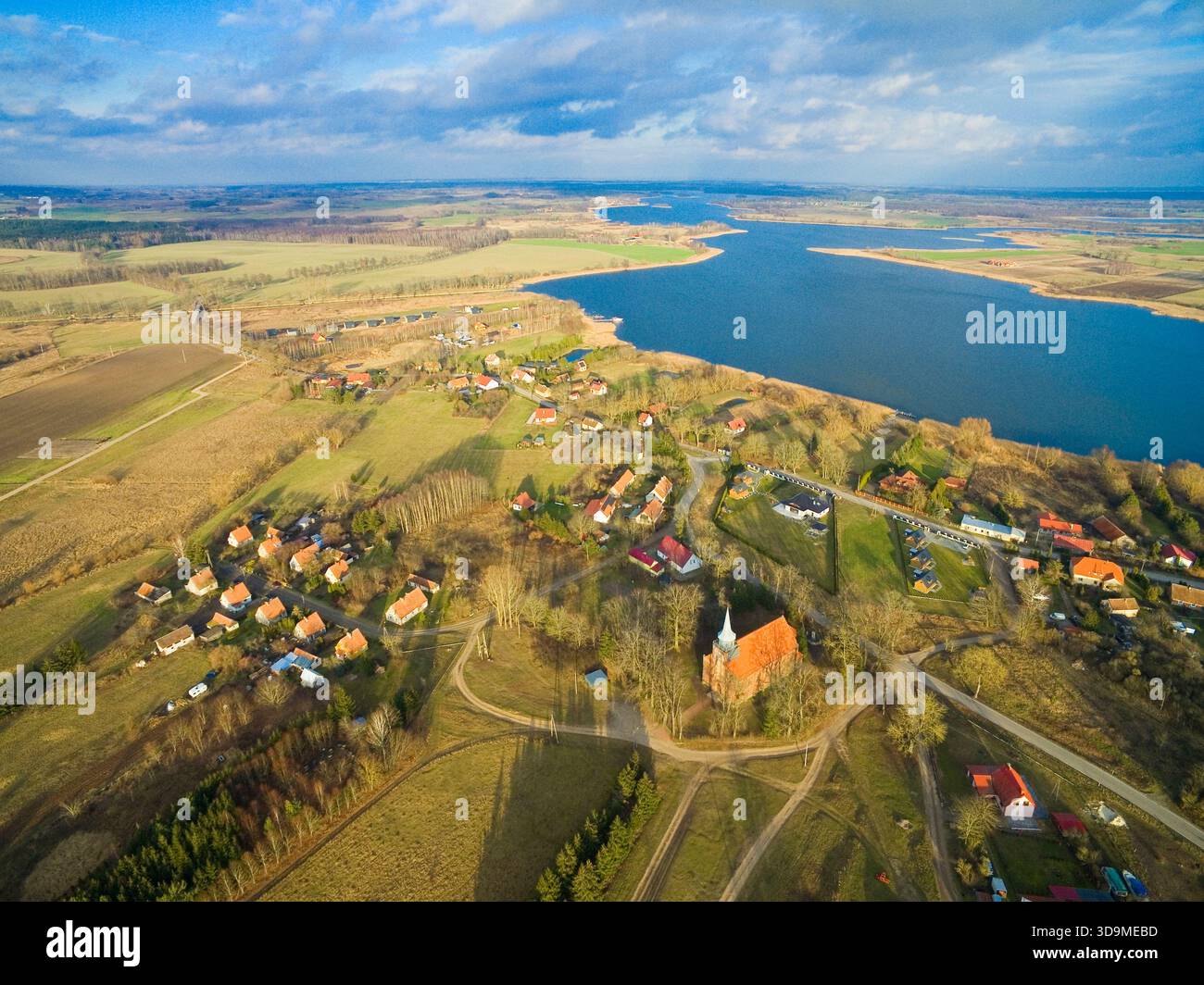 Vista aerea del paesaggio masuriano a Szymonka, Polonia Foto Stock