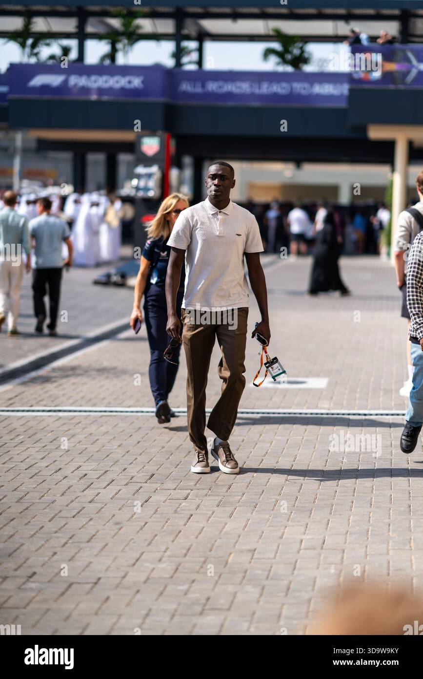 Abu Dhabi, Emirati Arabi Uniti. 7 dicembre 2025. Khaby lame nel paddock del Gran Premio di Formula 1 di Abu Dhabi 2025. (Foto di Luca Martini/SOPA Images/Sipa USA) credito: SIPA USA/Alamy Live News Foto Stock