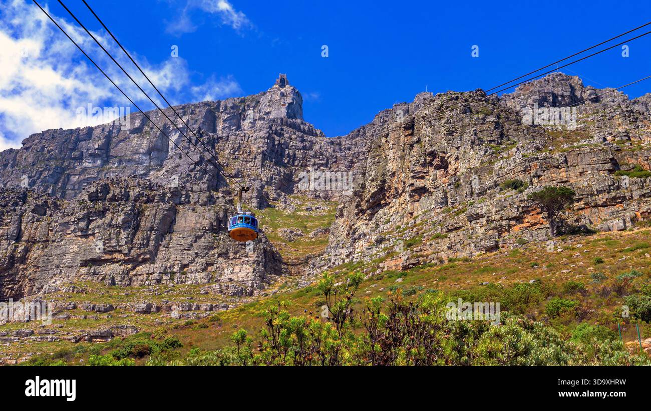 Table Mountain con Mountain Cableway, città del Capo, Sud Africa. Foto Stock