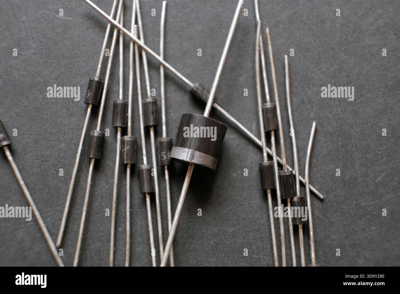 Diodi semiconduttori. Focalizzato su diodi grandi ad alta potenza. Foto Stock