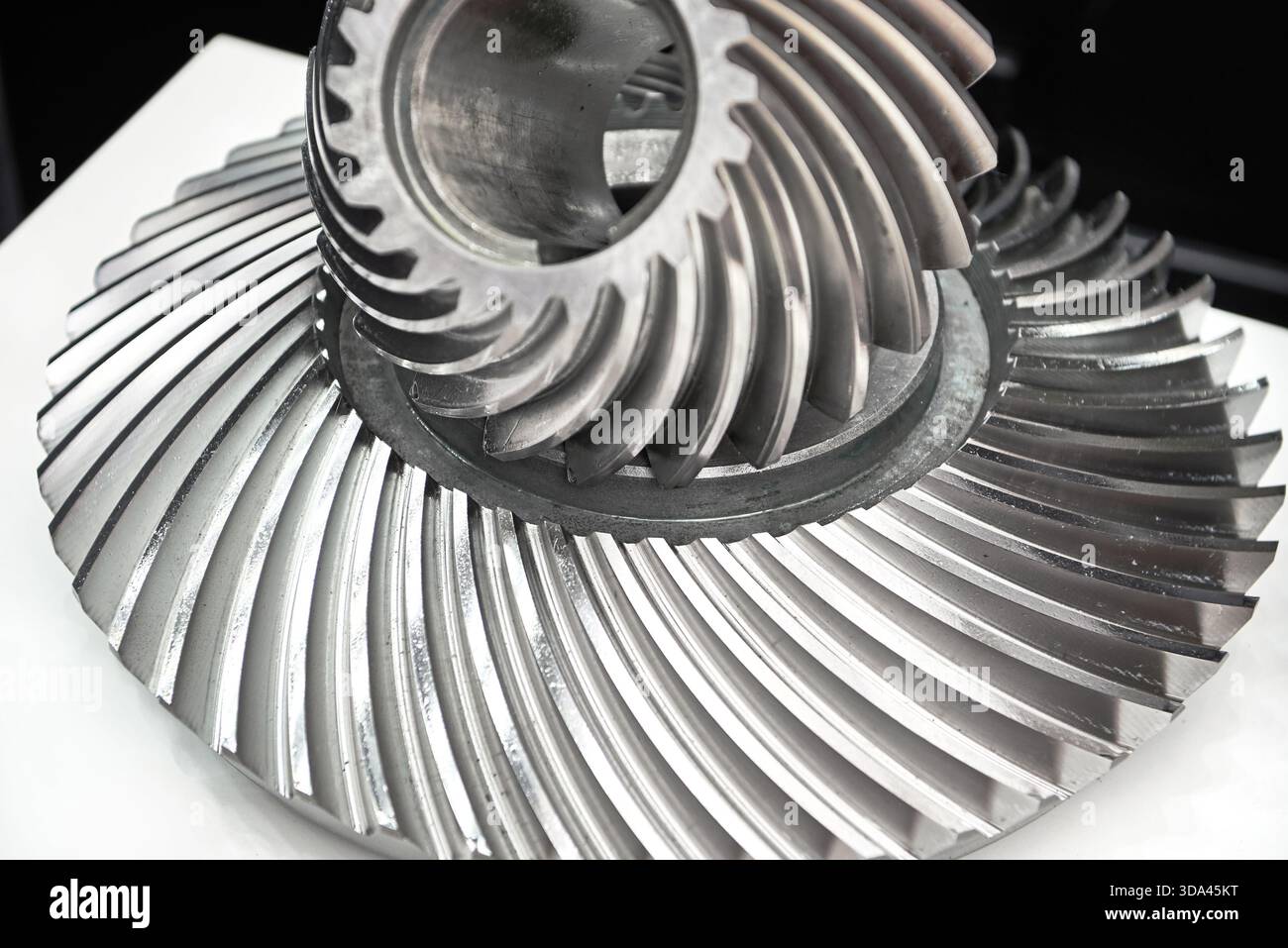 Campione di metallo dell'ingranaggio conico a spirale Foto Stock