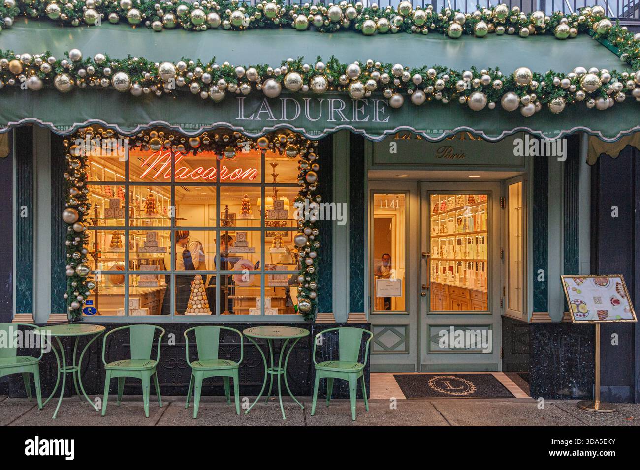 Una pasticceria molto francese in Robson Street a Vancouver Canada Foto Stock