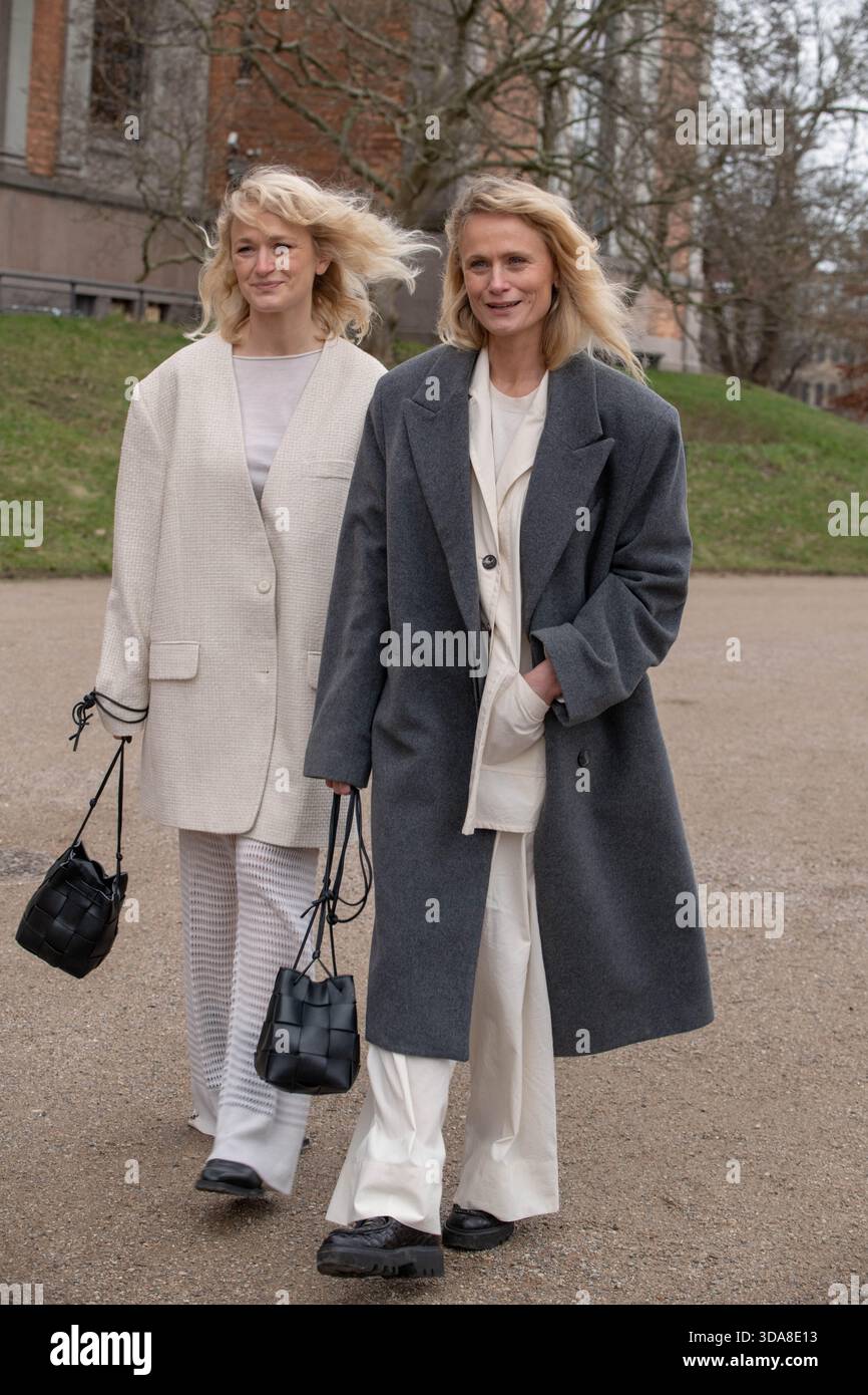 Ospiti in arrivo alla Copenhagen Fashionweek 2025 Foto Stock