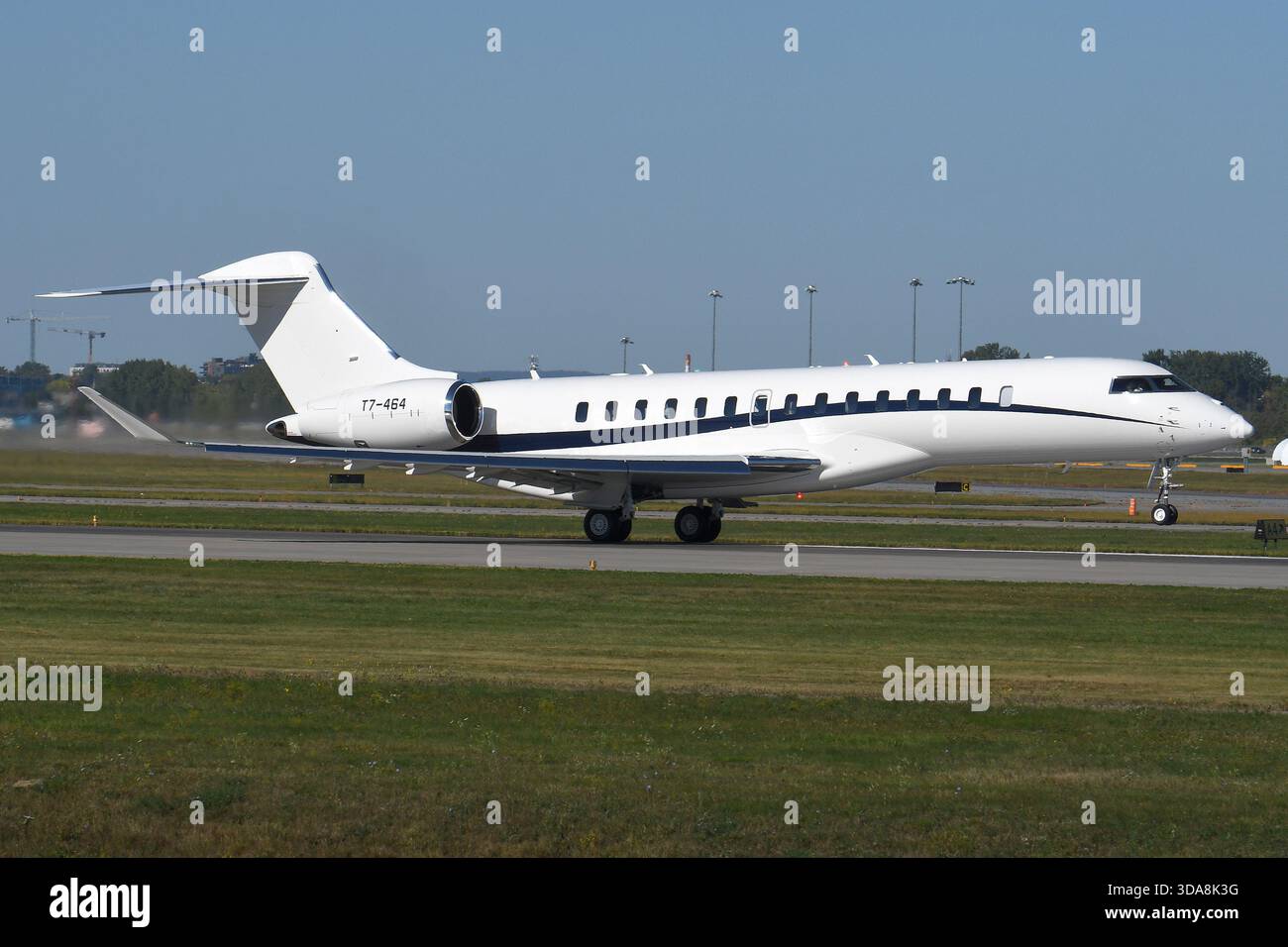 BOMBARDIER GLOBAL 7500 PARTE DA MONTREAL CON IL SUO VOLO DI CONSEGNA. Foto Stock