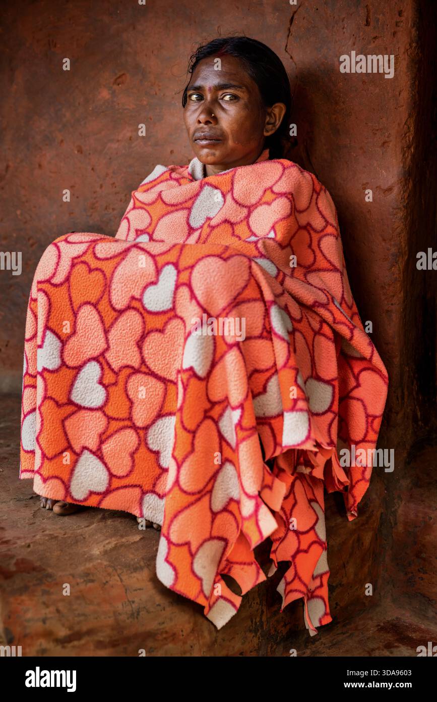 Ritratto di una donna della campagna Orissa, India Foto Stock