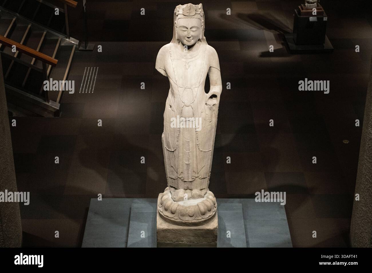 Scultura cinese: Il Bodhisattva Avalokiteshvara. Museo nazionale di Tokyo. Giappone Foto Stock