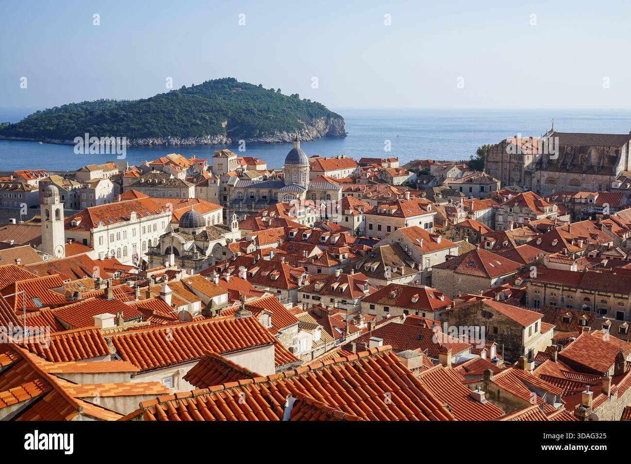 Vista dalle mura della città di Dubrovnik, Croazia Foto Stock